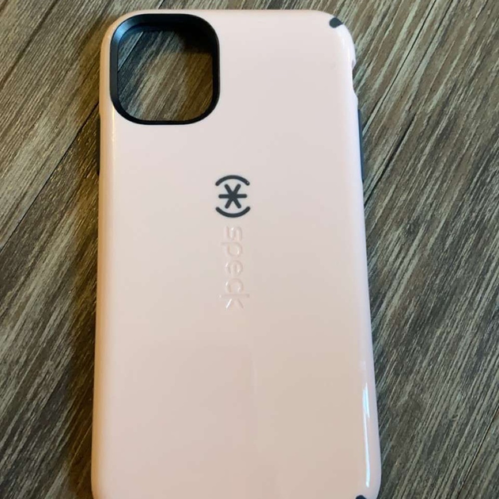 iPhone 11 speck case